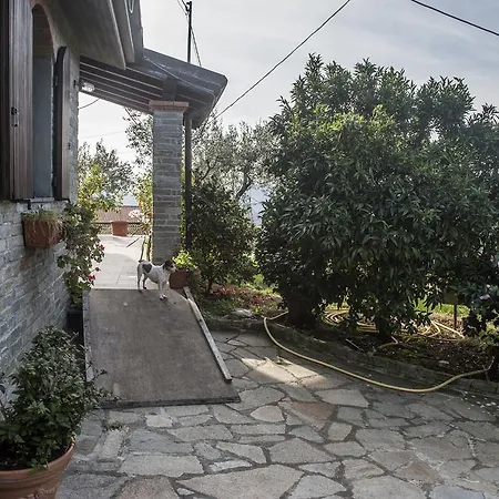 Casa Dei Limoni * Follo Alto